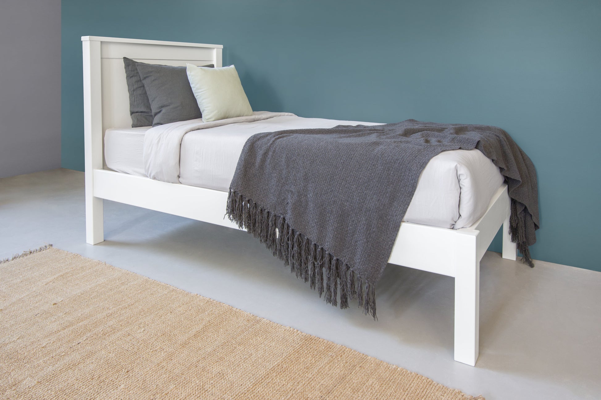 Axis classic bed - The Room