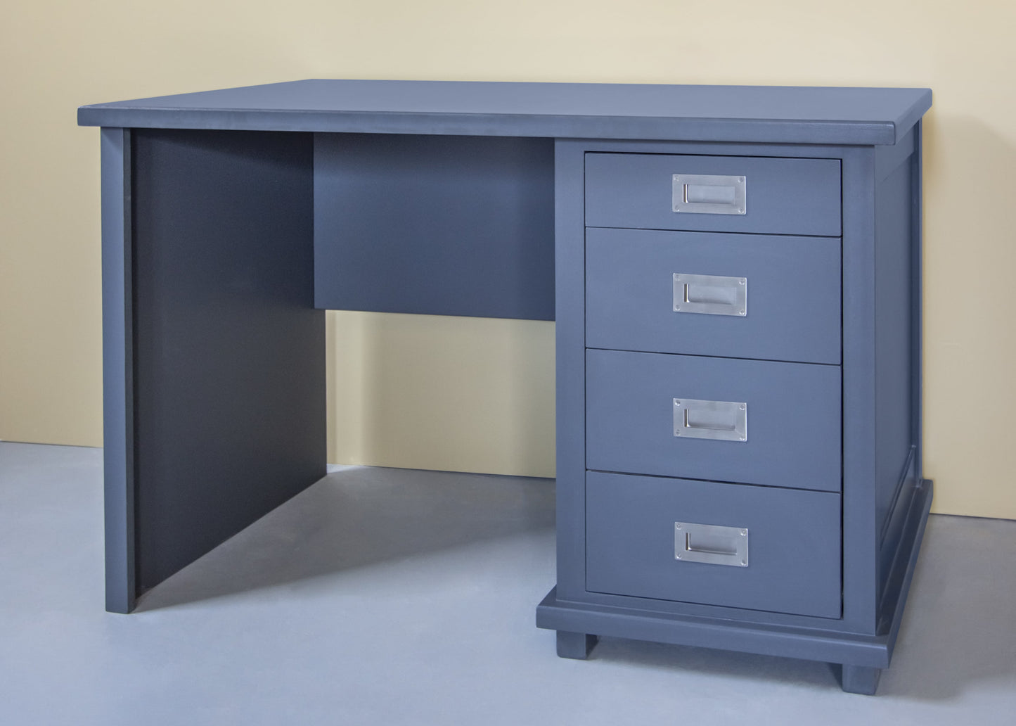 Dawn Desk - The Room