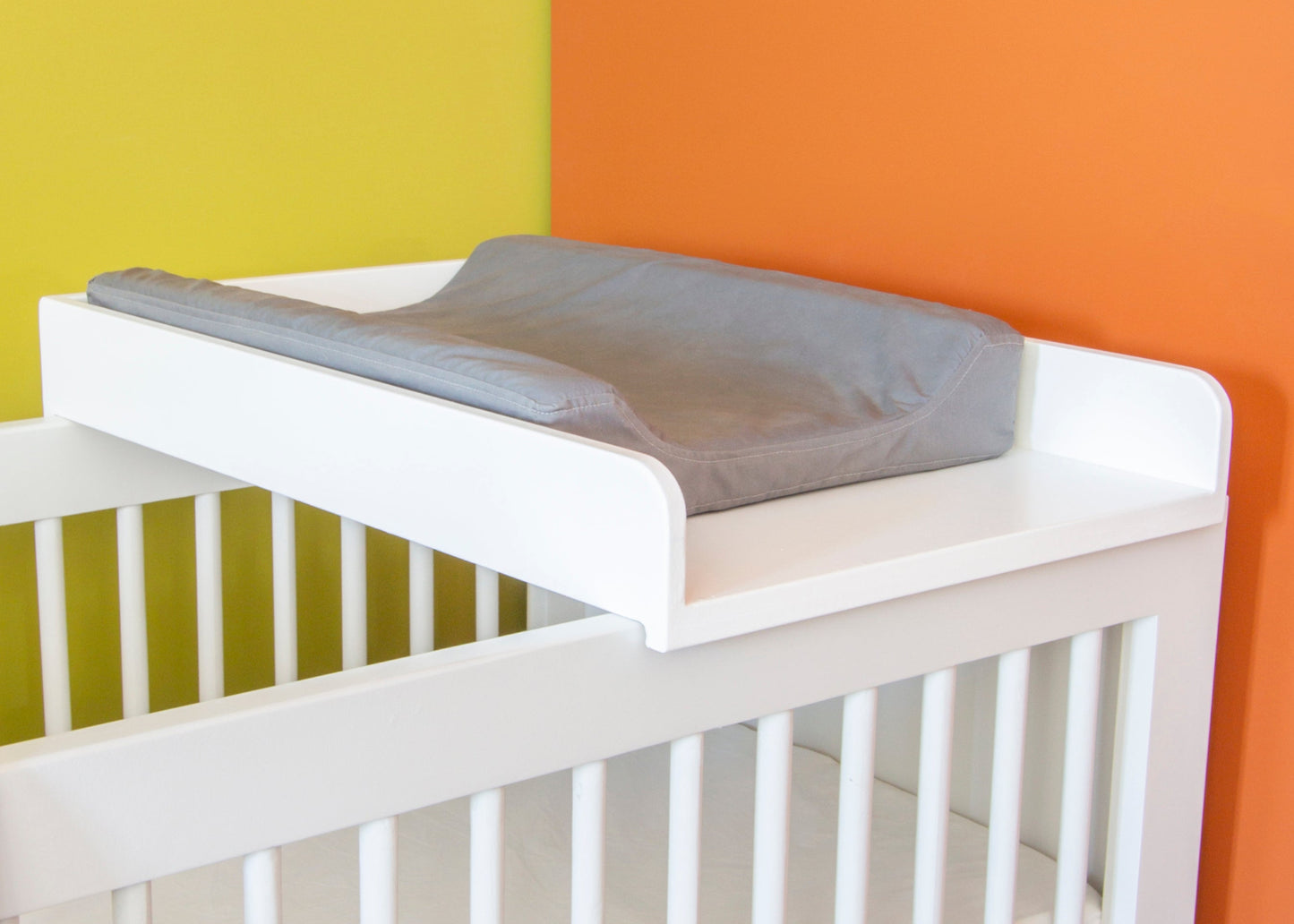 Mira baby changer - The Room