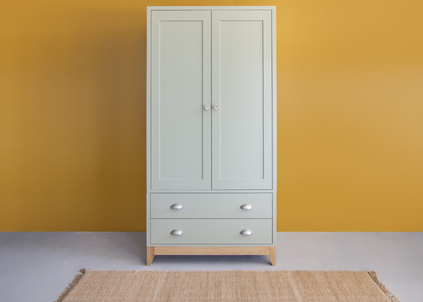 Taurus wardrobe - The Room