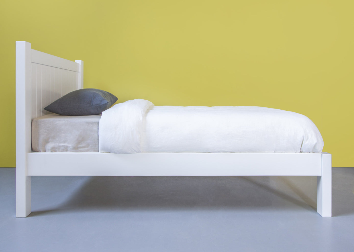 Vega post bed - The Room