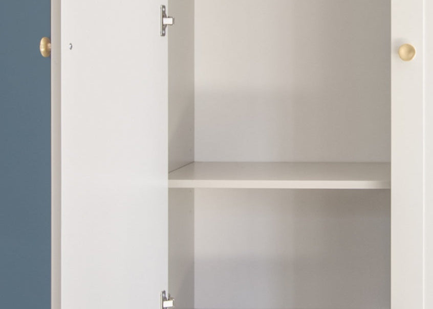 Additional shelf for wardrobe - The Room