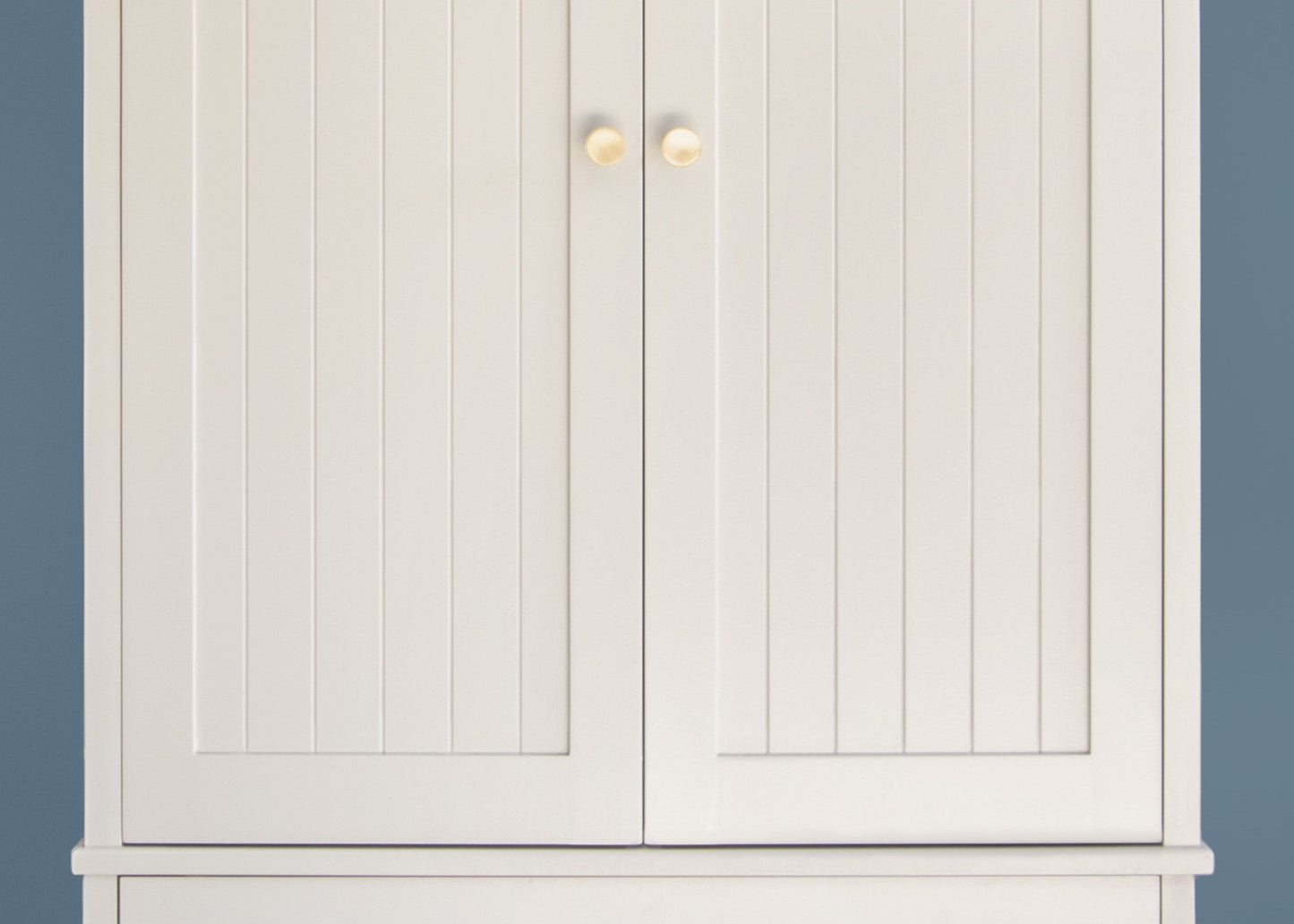 V-groove doors - The Room