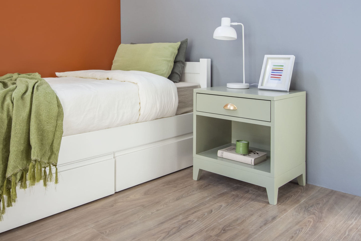 Hydra bed side table - The Room