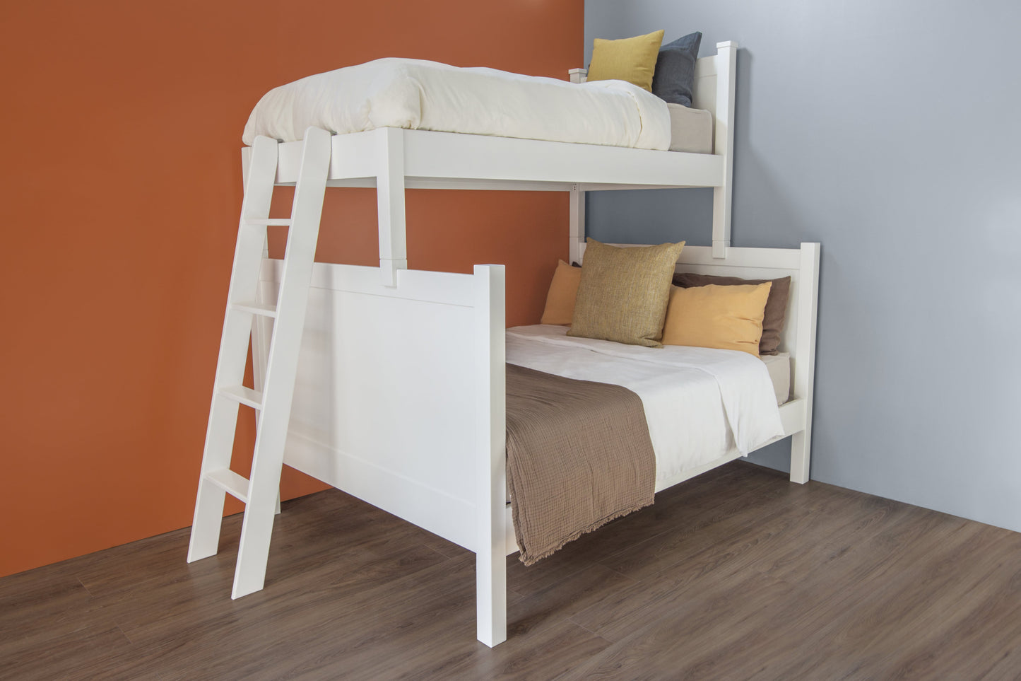 Lynx 1 double bunk bed - The Room