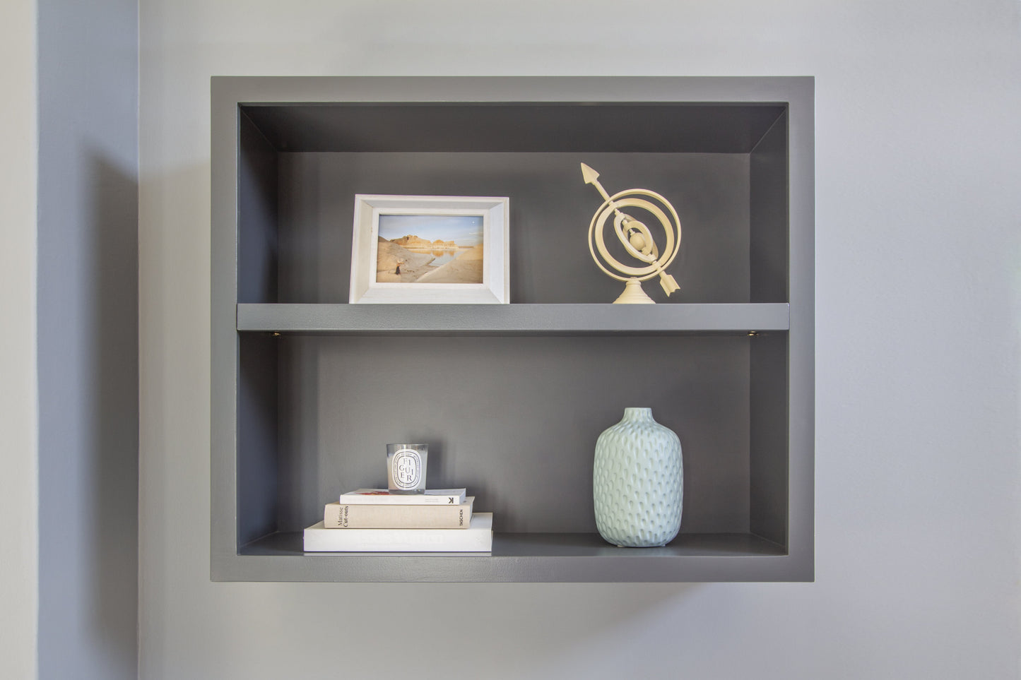 Noonday double shelf - The Room